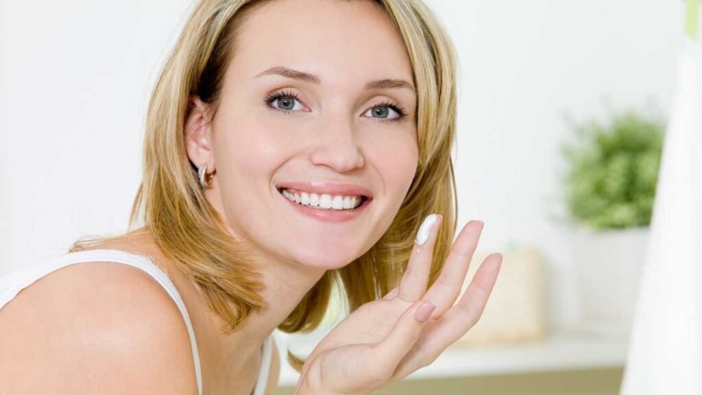 How to Boost the Effectiveness of Your Moisturizer